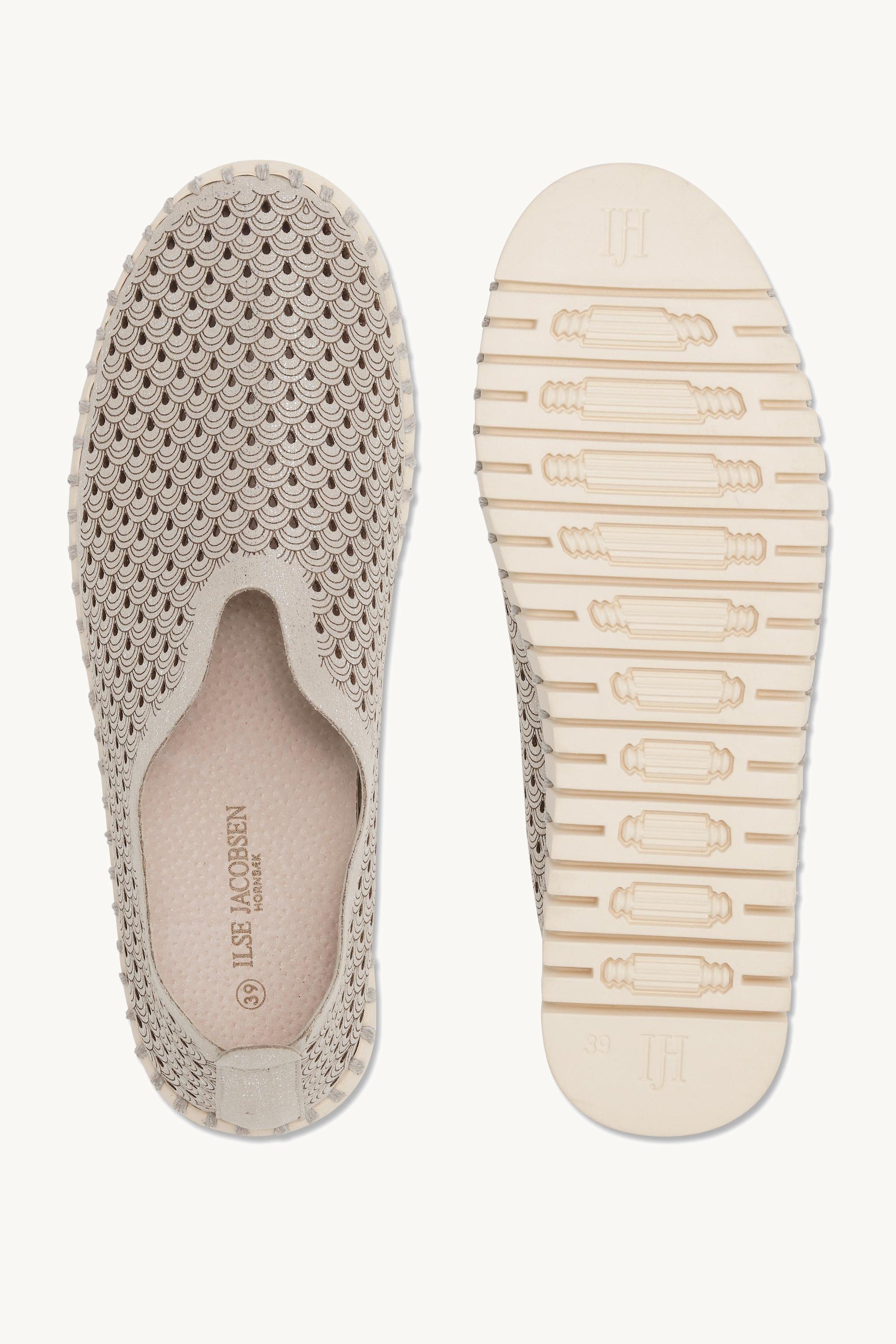 TULIP3223 SILVER PEARLED IVORY