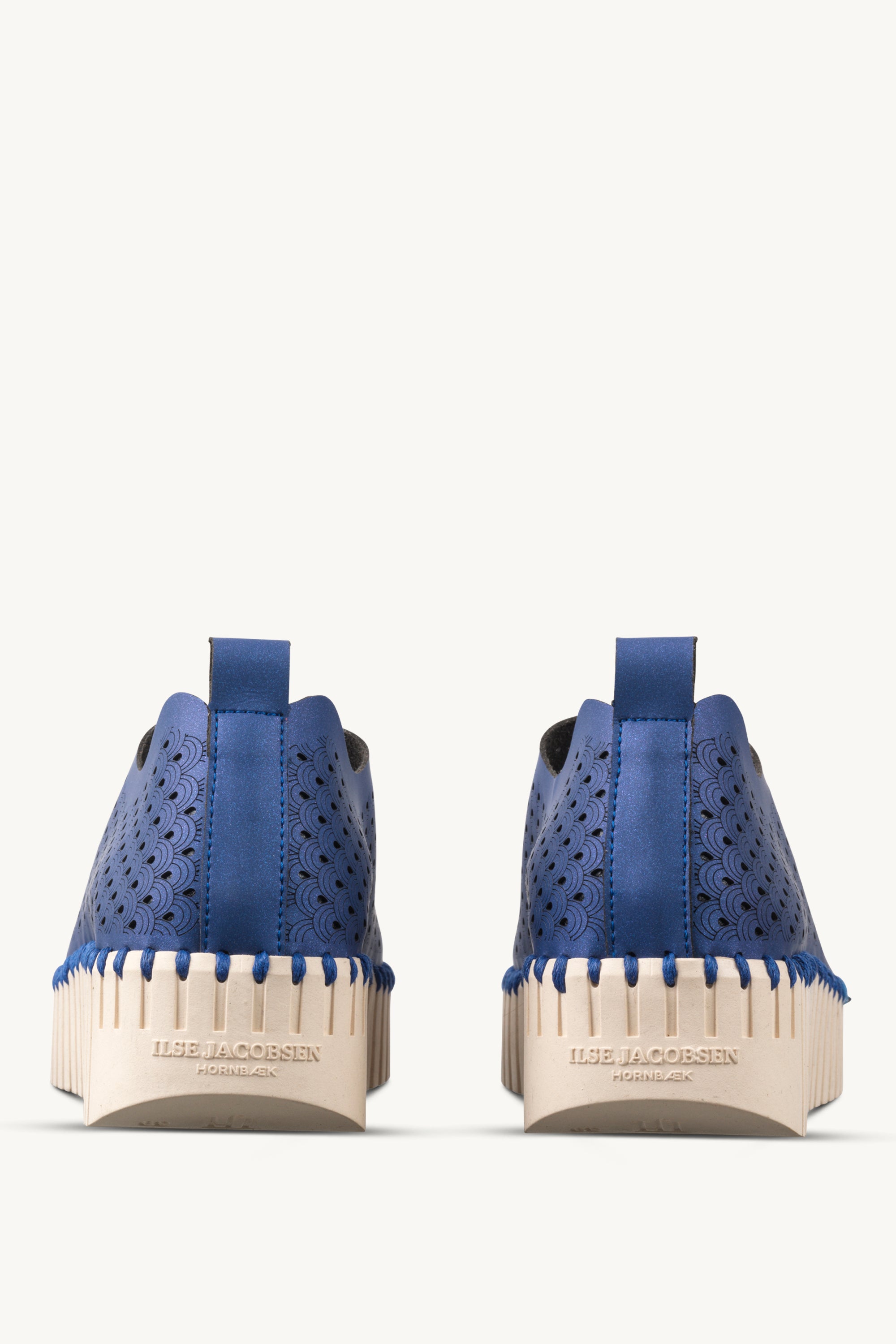TULIP3230 BLUE WEB PEARLED IVORY