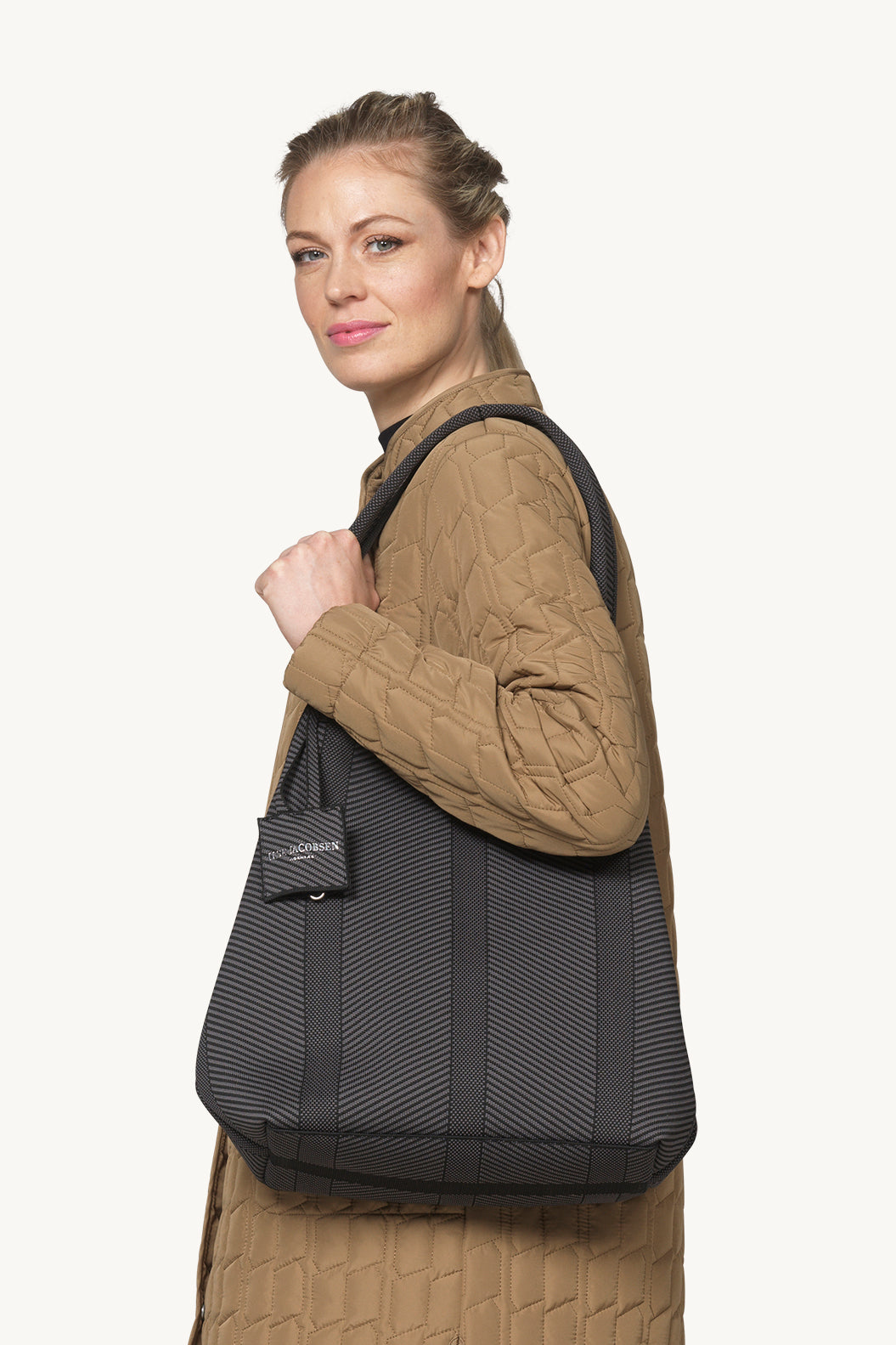 KNITTY01 BLACK GUN METAL