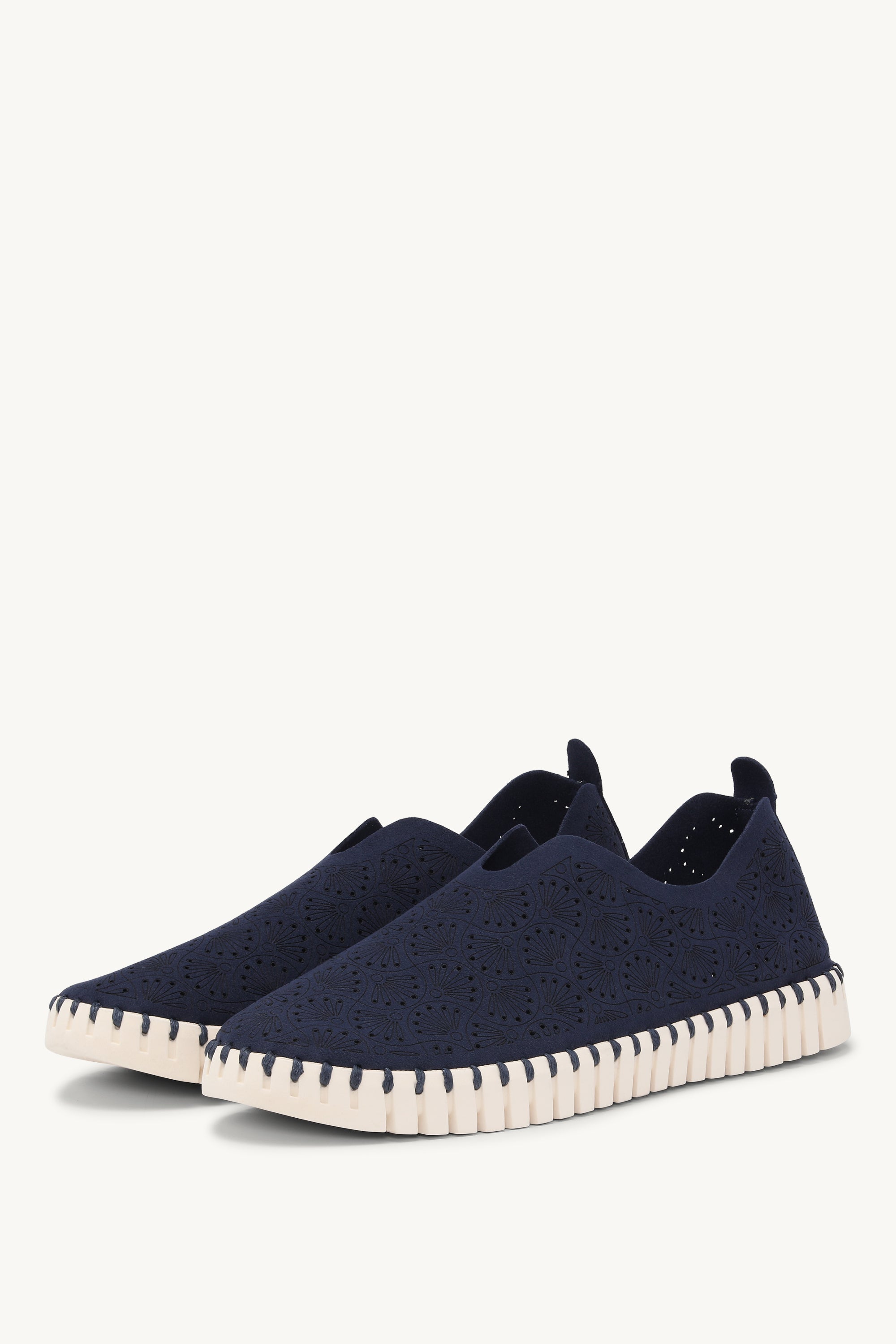 TULIP3485 DARK INDIGO PEARLED IVORY