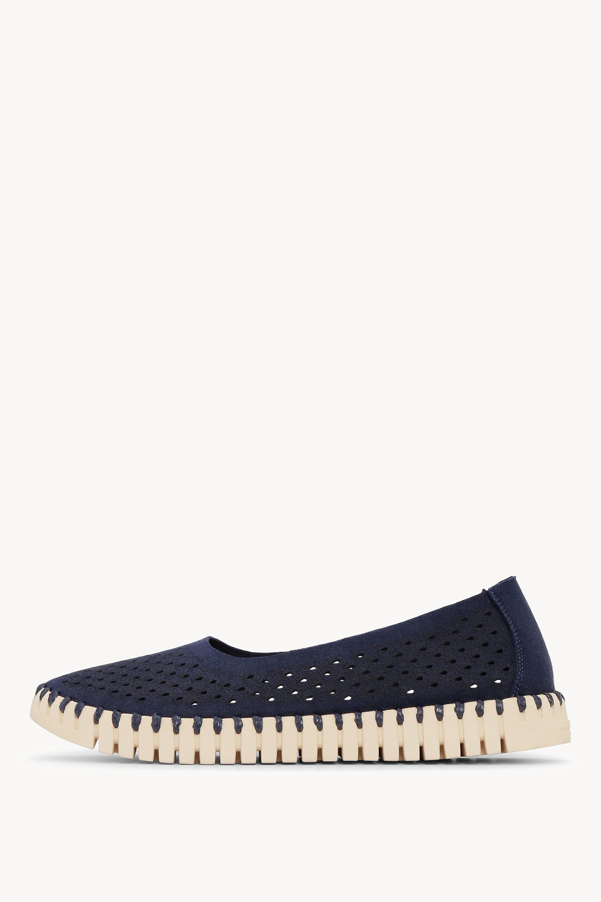 TULIP3579 DARK INDIGO PEARLED IVORY