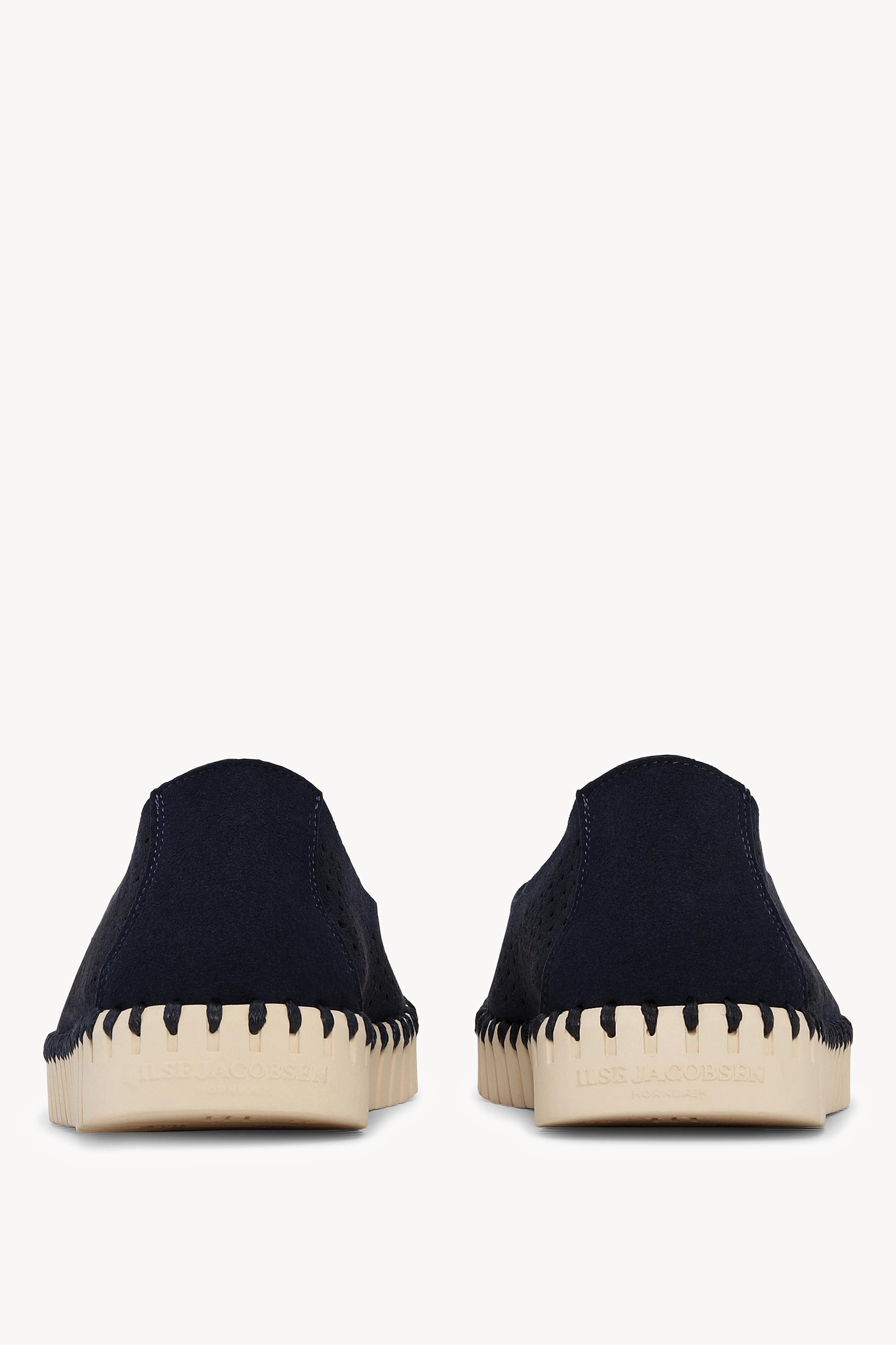 TULIP3579 DARK INDIGO PEARLED IVORY