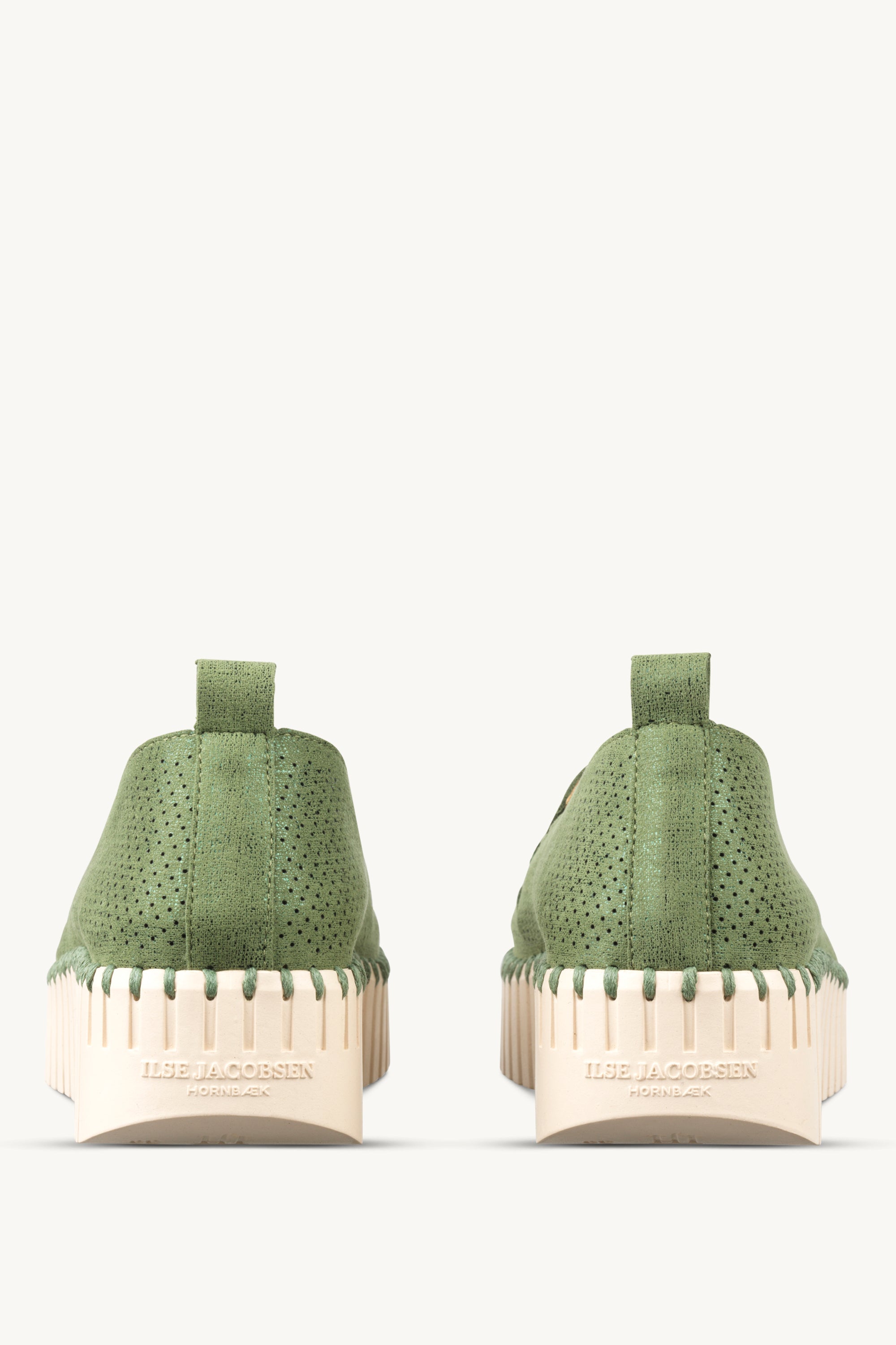 TULIP9379 ARTICHOKE GREEN PEARLED IVORY